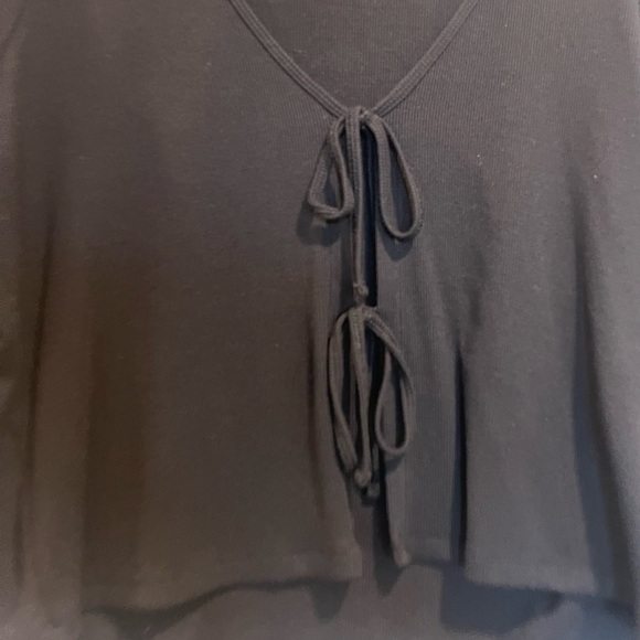 Aritzia black long sleeve - Picture 3 of 7